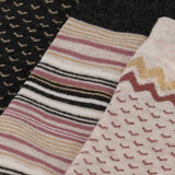 Meias clássicas com padrão, para mulher, em fibra de bambu, na cor rosa e bege. Meias frescas e suaves.