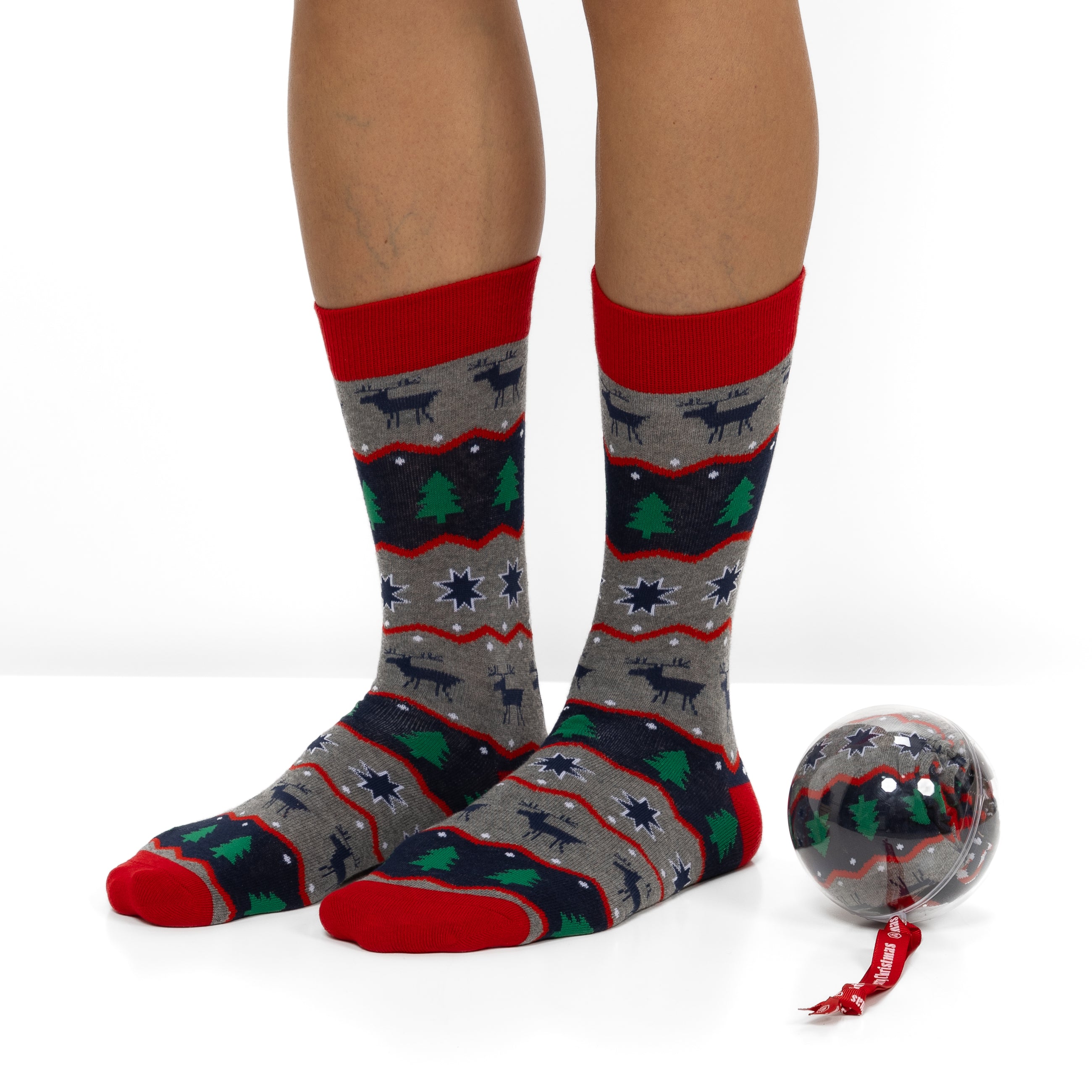 Bola de Navidad con 2 pares de Calcetines para Hombre