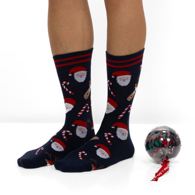 Bola de Navidad con 2 pares de Calcetines para Hombre