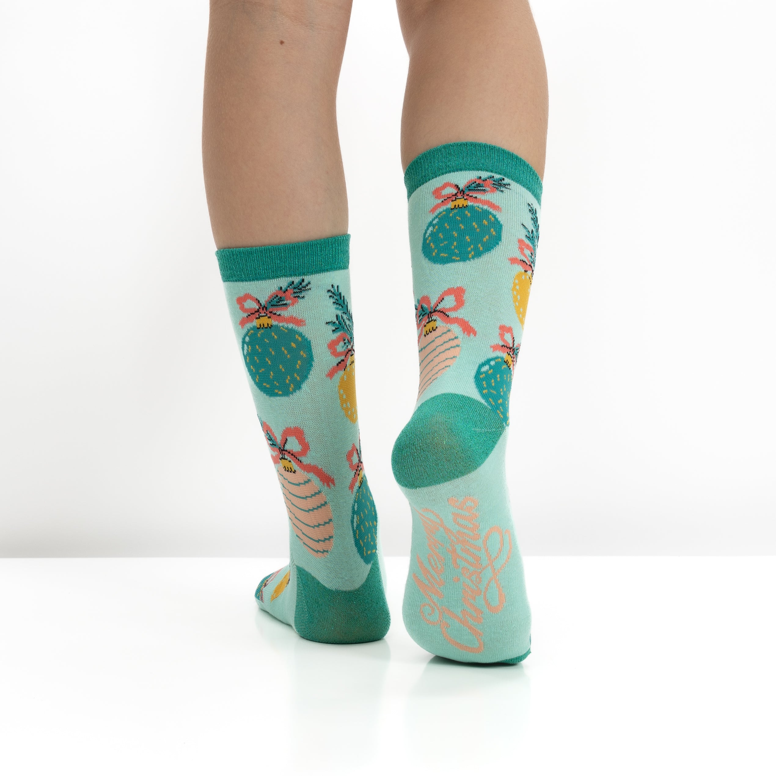 Bola de Navidad con 2 pares de Calcetines para Mujer