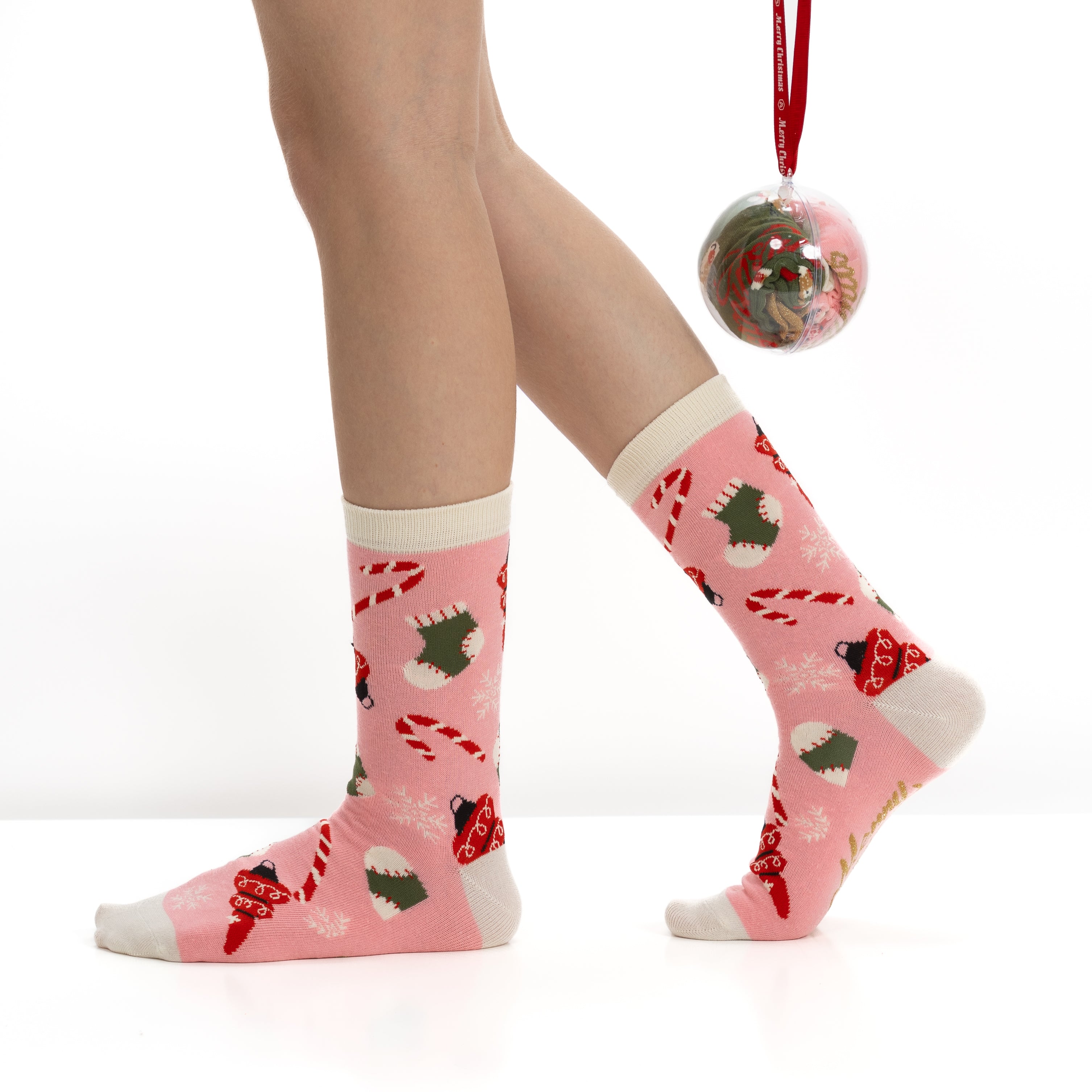 Bola de Navidad con 2 pares de Calcetines para Mujer