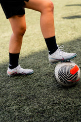 Meias com antiderrapante (grip), na cor azul, para desporto como o futebol ou futsal..