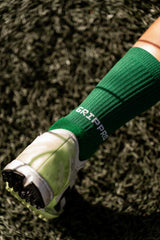 Meias com antiderrapante (grip), na cor verde, para desporto como o futebol ou futsal..