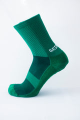 Meias com antiderrapante (grip), na cor verde, para desporto como o futebol ou futsal..
