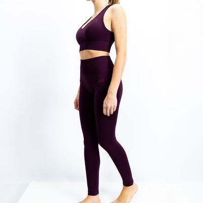 Cojunto de top e leggings de mulher, na cor bordo, para desporto, como fitness, ginásio, corrida treinos...