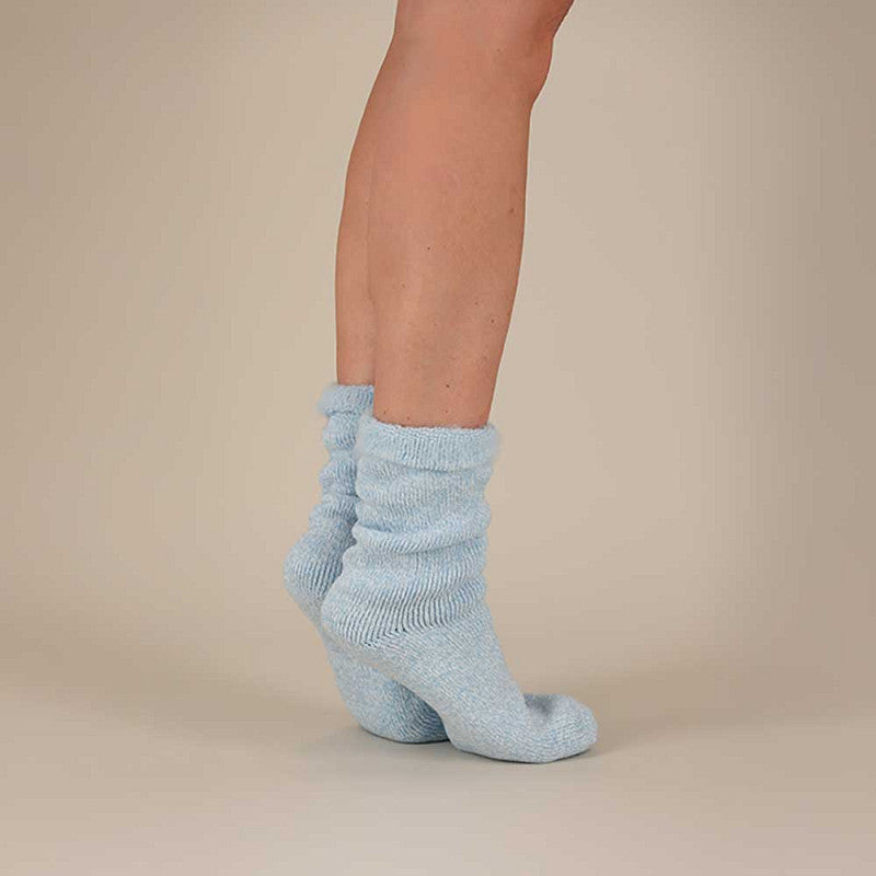 Meias térmicas HeatKeeper para frio intenso, pés secos e confortáveis, ideais para trekking, outdoor, esqui e aventuras em clima extremo.