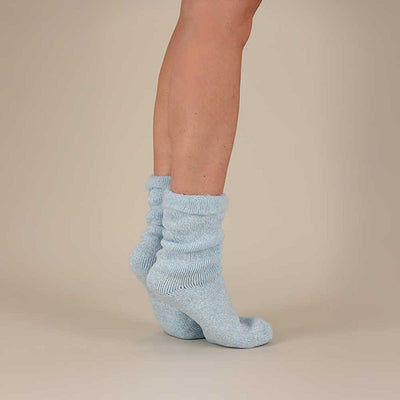Meias térmicas HeatKeeper para frio intenso, pés secos e confortáveis, ideais para trekking, outdoor, esqui e aventuras em clima extremo.