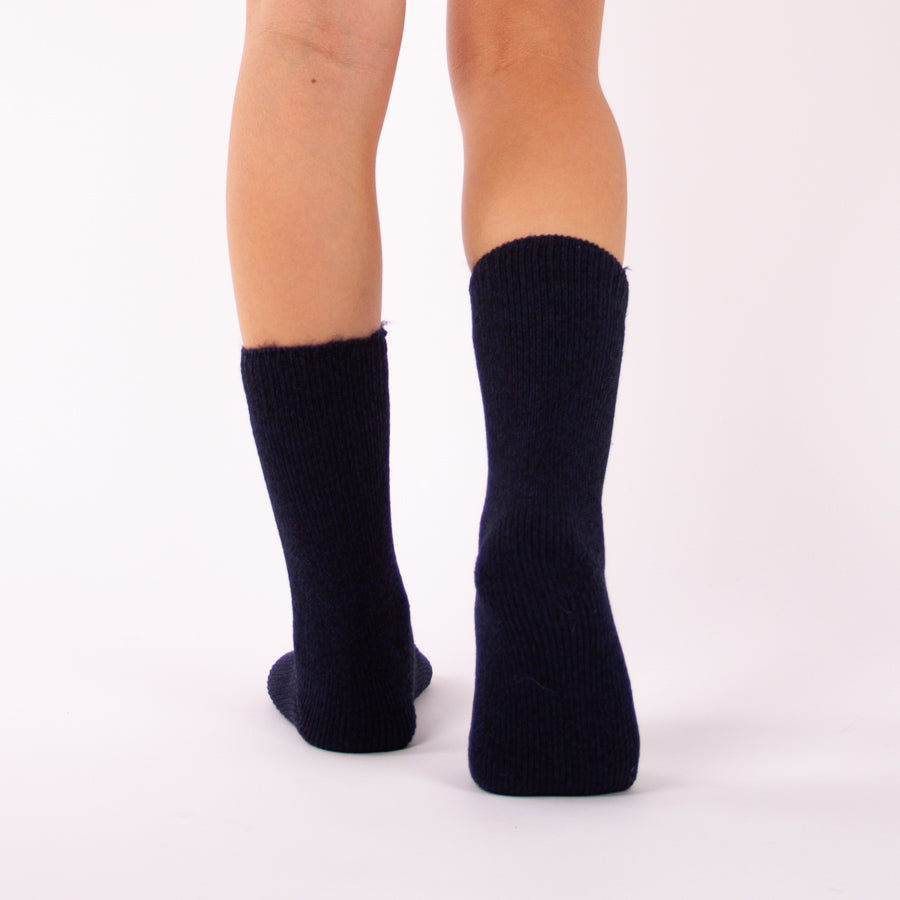 Meias térmicas HeatKeeper para frio intenso, pés secos e confortáveis, ideais para trekking, outdoor, esqui e aventuras em clima extremo.