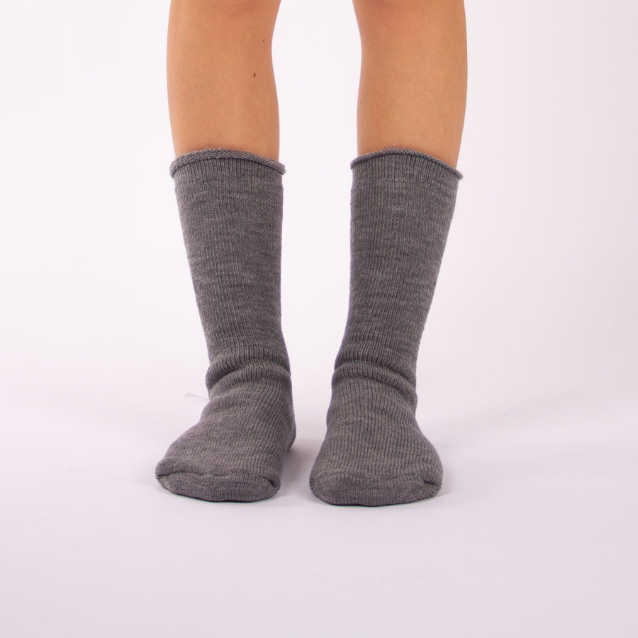 Meias térmicas HeatKeeper para frio intenso, pés secos e confortáveis, ideais para trekking, outdoor, esqui e aventuras em clima extremo.