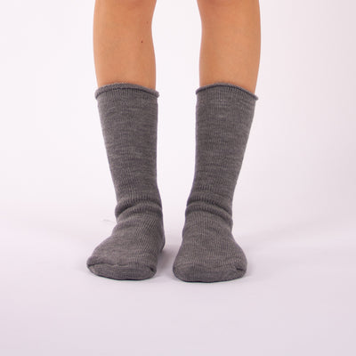 Meias térmicas HeatKeeper para frio intenso, pés secos e confortáveis, ideais para trekking, outdoor, esqui e aventuras em clima extremo.